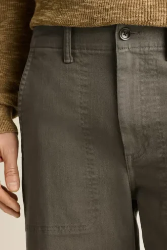 Chinobyxor i avslappnad passform för män från Bonobos | Vintage-twill i avslappnad stil