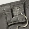 De snygga Navigator-byxorna Köp nu hos Bonobos De snygga Navigator-byxorna Köp nu hos Bonobos