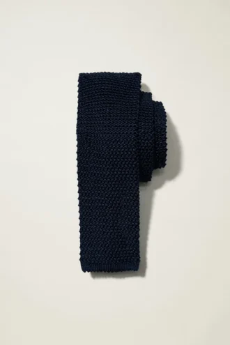 Fullända din outfit med Bonobos premium-slips i siden