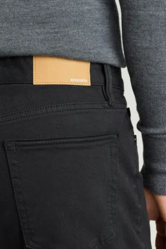 Gör dig redo för jet-set-livet med Bonobos extra stretchiga Stretch Travel Jeans