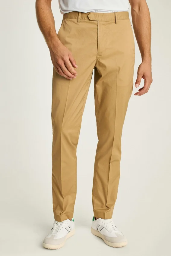 Håll dig sval och se snygg ut med Bonobos Tech Trouser Håll dig sval och se snygg ut med Bonobos Tech Trouser