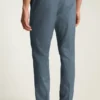 Håll dig sval och se snygg ut med Bonobos Tech Trouser Håll dig sval och se snygg ut med Bonobos Tech Trouser