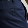 Håll dig sval och se snygg ut med Bonobos Tech Trouser Håll dig sval och se snygg ut med Bonobos Tech Trouser