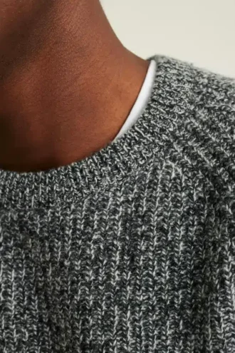 Melerad fiskartröja med rund hals Melerad fiskartröja med rund hals