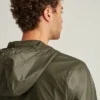 Regnjacka i återvunnen nylon
