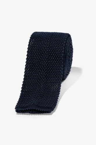 Silkesstickad slips