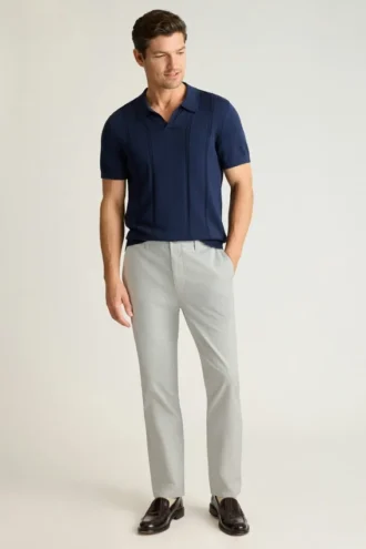 Stretch Washed Chino: Skräddarsydda chinos med Slim Fit-passform Stretch Washed Chino: Skräddarsydda chinos med Slim Fit-passform