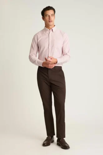 Stretch Washed Chino: Skräddarsydda chinos med Slim Fit-passform Stretch Washed Chino: Skräddarsydda chinos med Slim Fit-passform