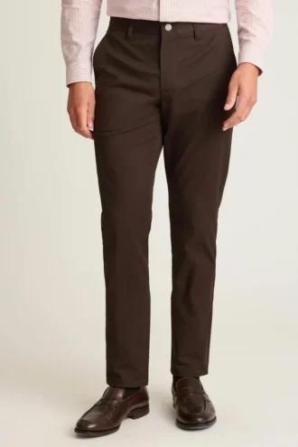 Stretch Washed Chino: Skräddarsydda chinos med Slim Fit-passform Stretch Washed Chino: Skräddarsydda chinos med Slim Fit-passform