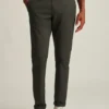 Stretch Washed Chino: Skräddarsydda chinos med Slim Fit-passform Stretch Washed Chino: Skräddarsydda chinos med Slim Fit-passform