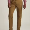 Stretch Washed Chino: Skräddarsydda chinos med Slim Fit-passform Stretch Washed Chino: Skräddarsydda chinos med Slim Fit-passform