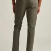 Stretch Washed Chino: Skräddarsydda chinos med Slim Fit-passform Stretch Washed Chino: Skräddarsydda chinos med Slim Fit-passform