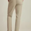 Stretch Washed Chino: Skräddarsydda chinos med Slim Fit-passform Stretch Washed Chino: Skräddarsydda chinos med Slim Fit-passform
