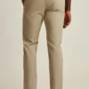 Stretch Washed Chino: Skräddarsydda chinos med Slim Fit-passform Stretch Washed Chino: Skräddarsydda chinos med Slim Fit-passform