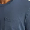 T-shirt med ficka i ekologisk bomull T-shirt med ficka i ekologisk bomull