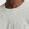 T-shirt med ficka i ekologisk bomull T-shirt med ficka i ekologisk bomull