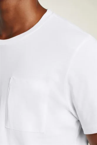 T-shirt med ficka i ekologisk bomull