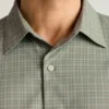 Tech Button Down skjorta med knappar Tech Button Down skjorta med knappar