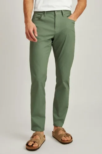 Upplev äventyr med stil i Bonobos lätta Travel Jeans