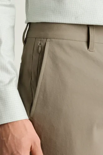 Upptäck en avslappnad stil med Bonobos Stretch Mens Chinos 2.0
